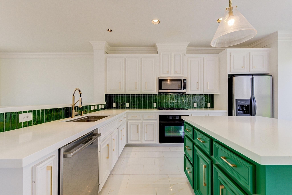 1413 Michigan Street - Photo 9