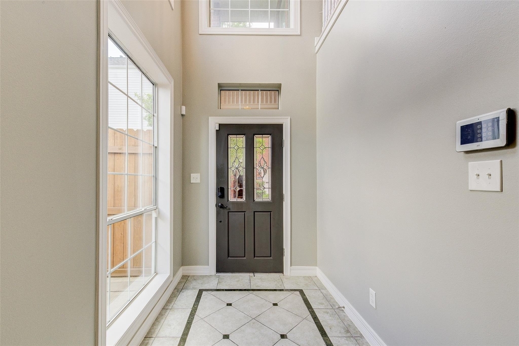 1413 Michigan Street - Photo 2