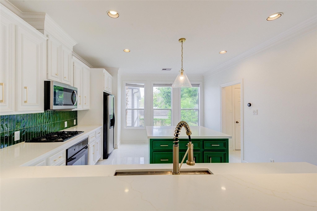 1413 Michigan Street - Photo 10