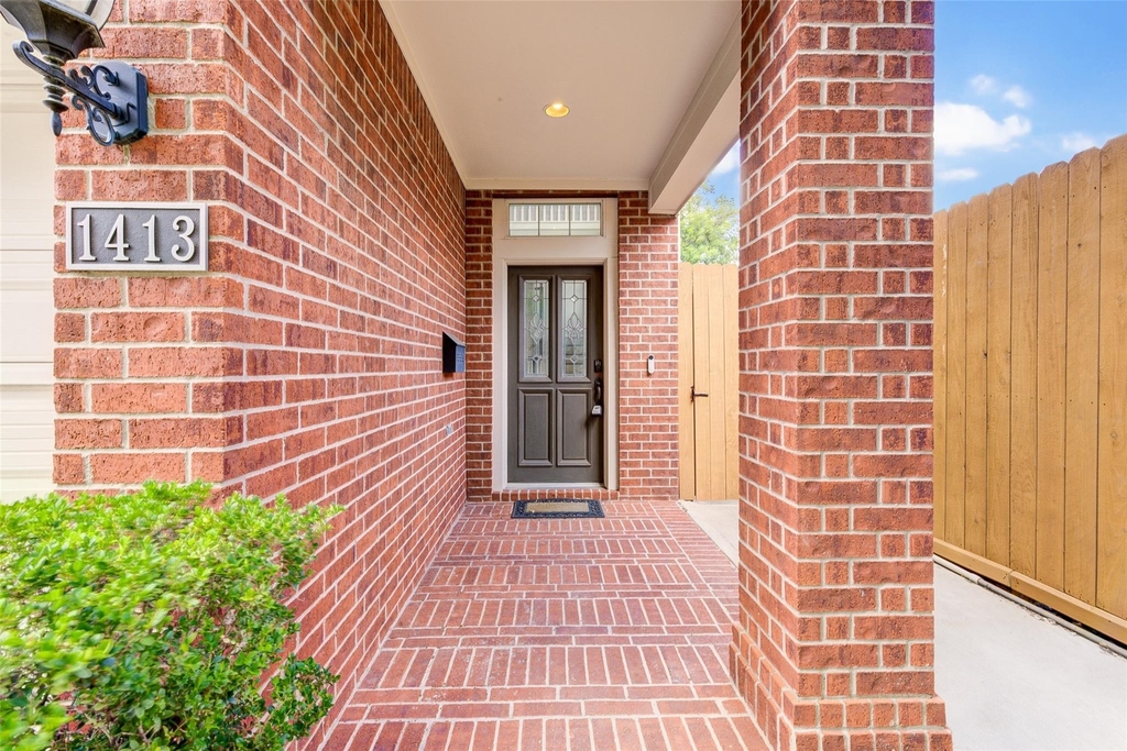1413 Michigan Street - Photo 1