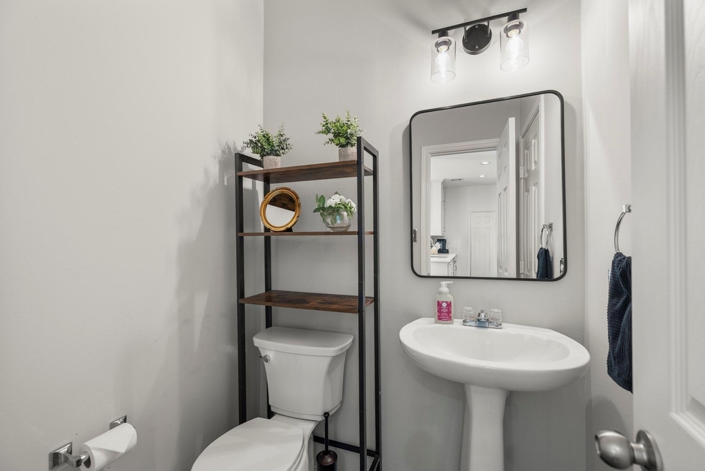 1616 W 25th Street - Photo 26