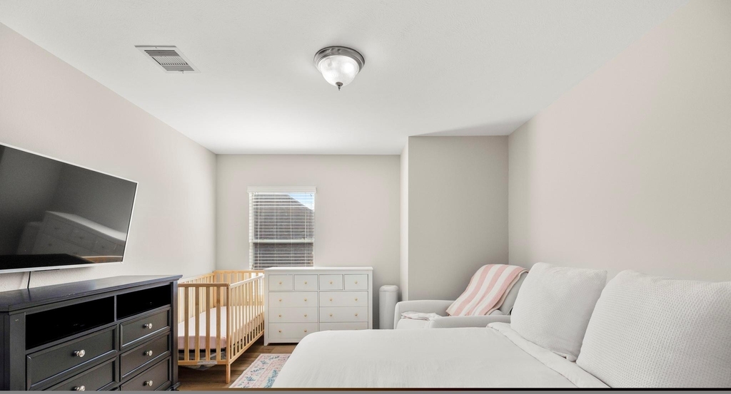 1616 W 25th Street - Photo 25