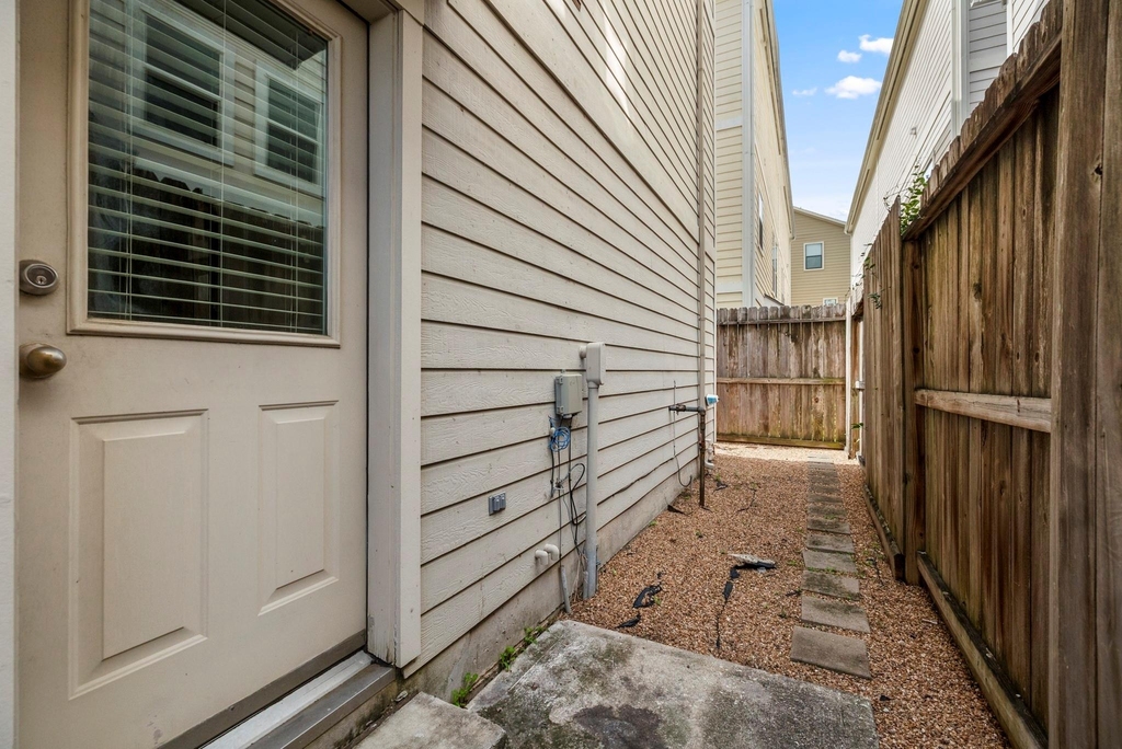1616 W 25th Street - Photo 30