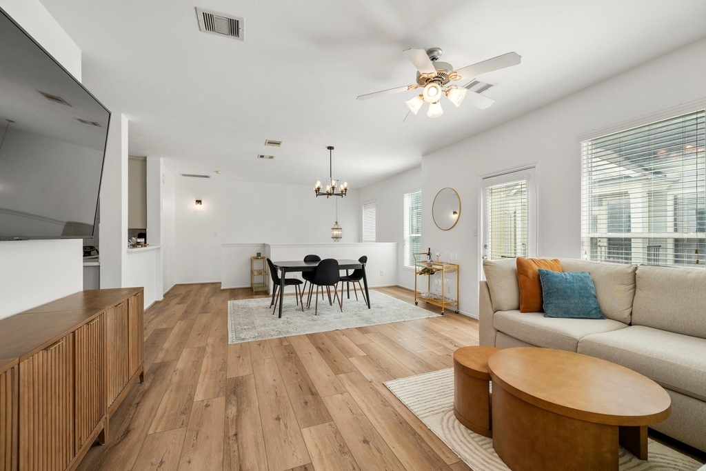 1616 W 25th Street - Photo 7