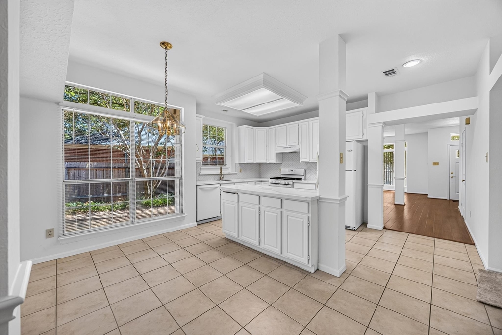 88 Laughing Brook Court - Photo 9
