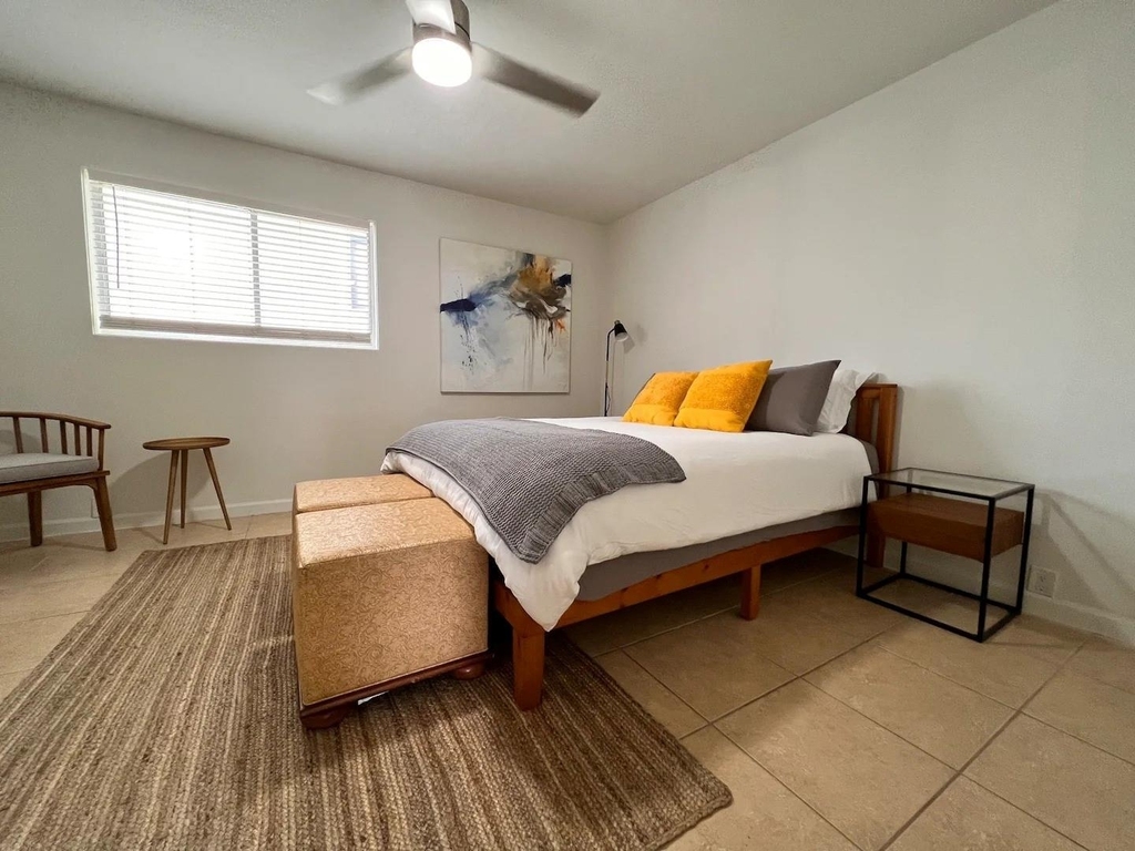 306 Hawthorne Street - Photo 10