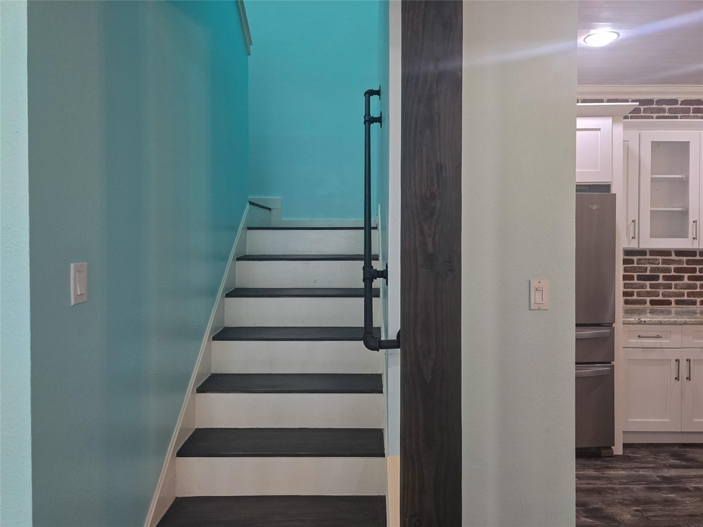 921 Marine Drive - Photo 8