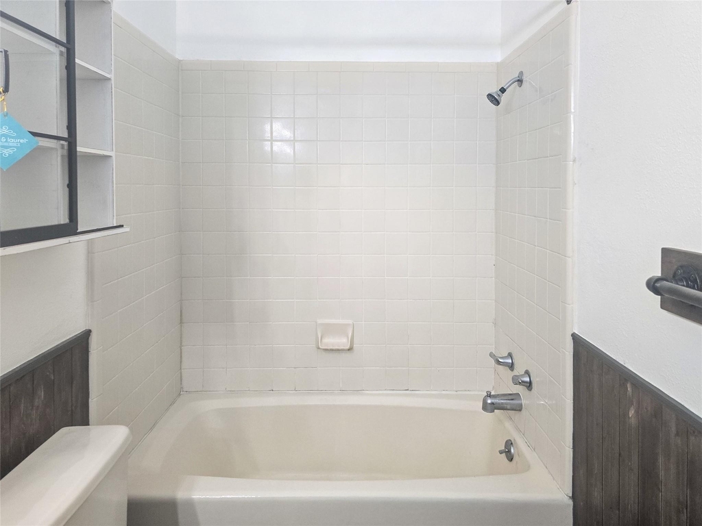 921 Marine Drive - Photo 10