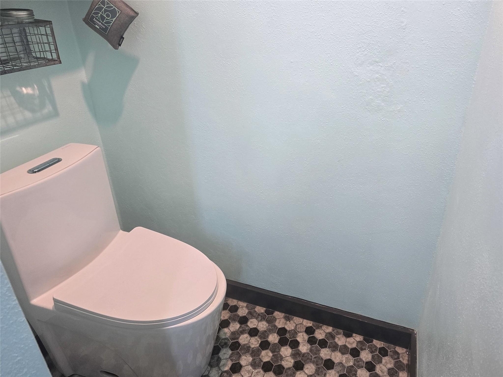921 Marine Drive - Photo 6