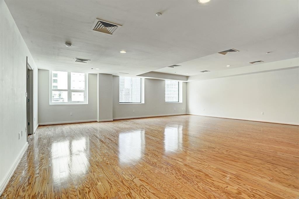 914 Main Street - Photo 2