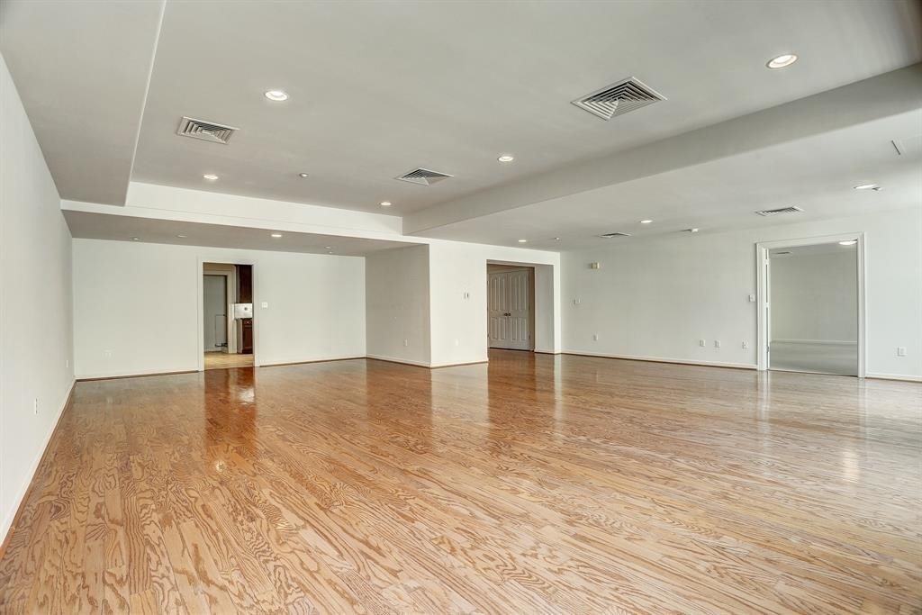 914 Main Street - Photo 3