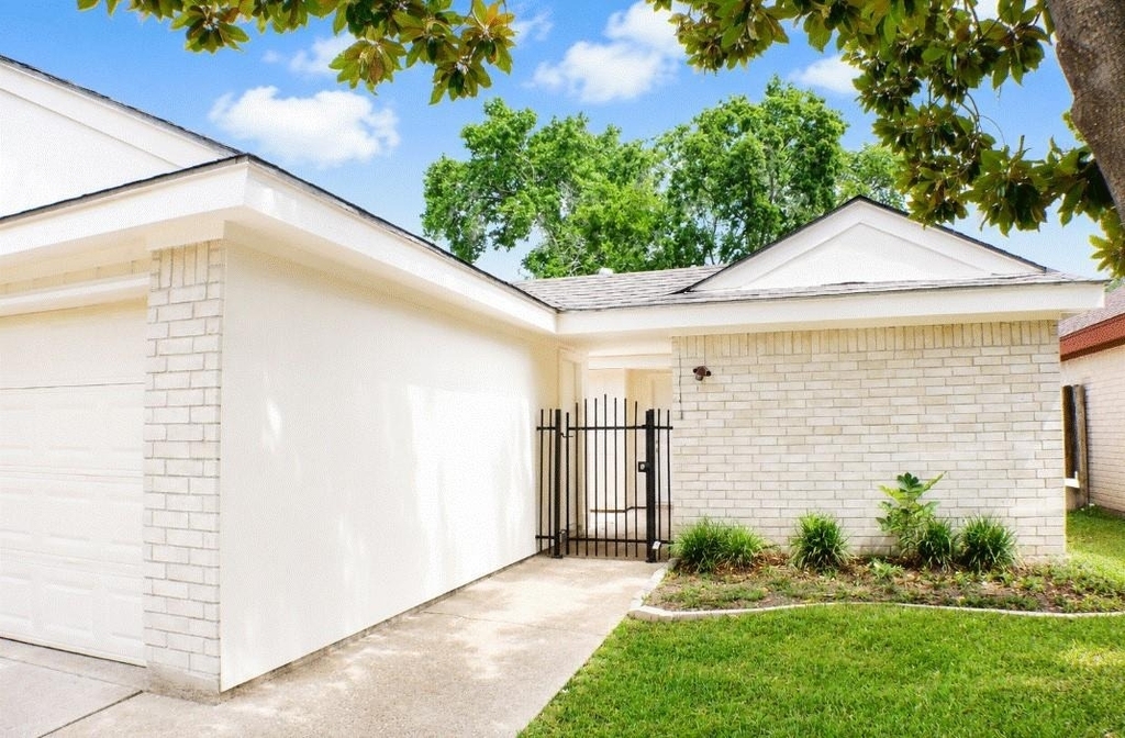 11118 High Star Drive - Photo 1