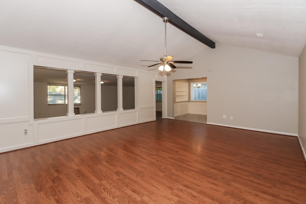 16310 Forest Bend Avenue - Photo 2
