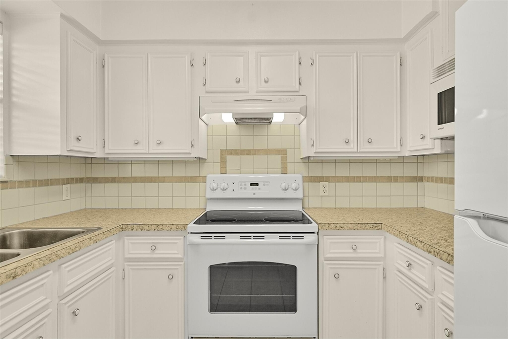 2003 Kingsway Drive - Photo 17