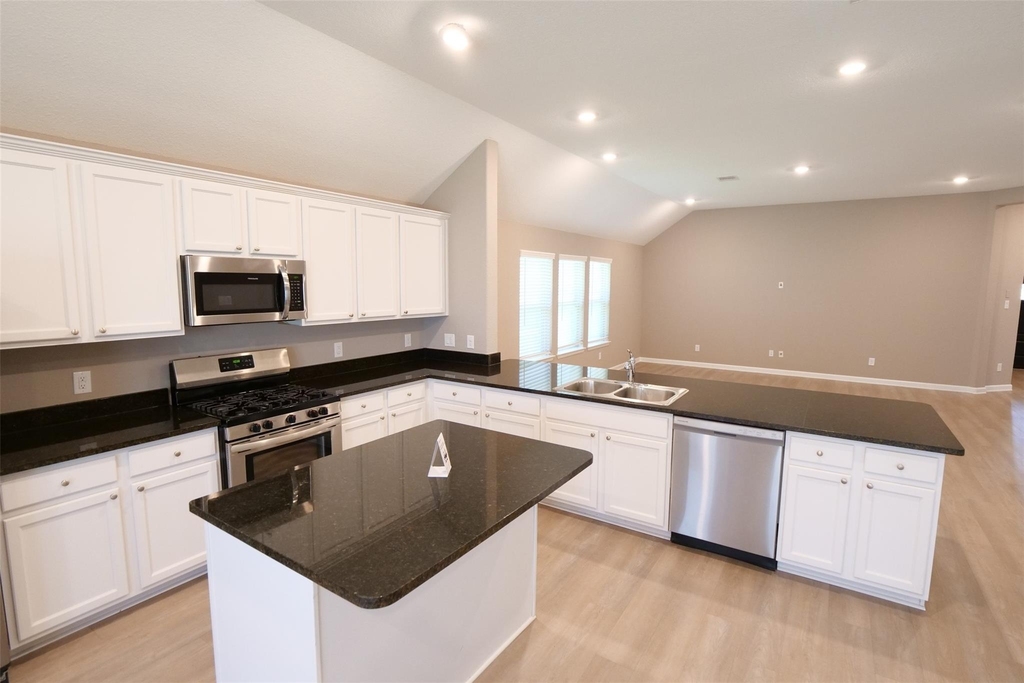 7211 Songlark Landing - Photo 8