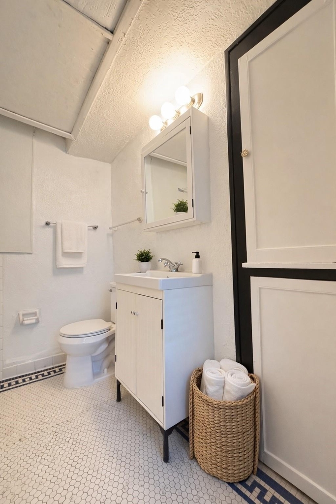 614 Peden Street - Photo 4