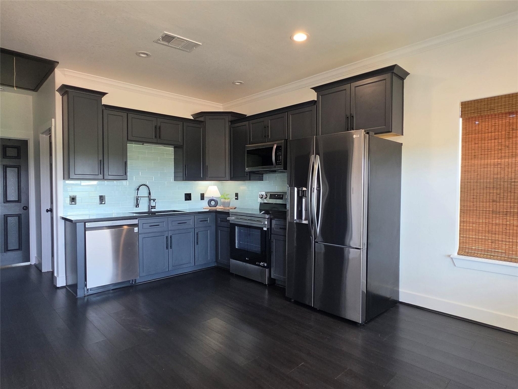 640 18th Street - Photo 17
