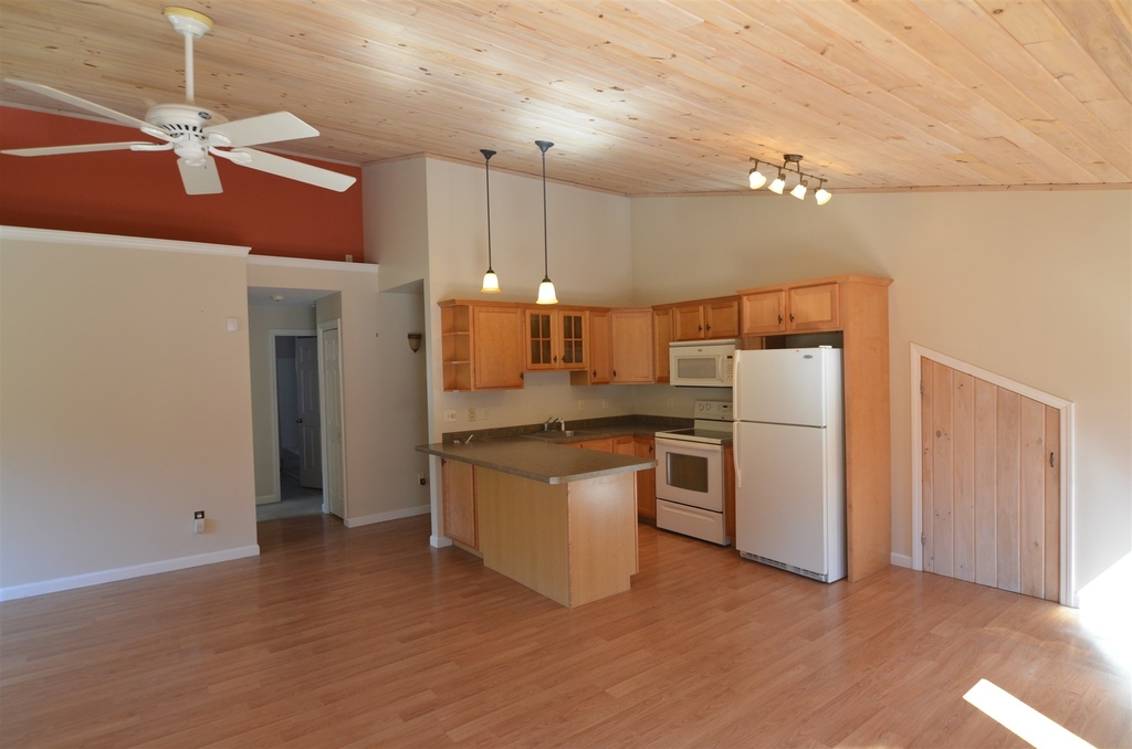 83 Bowles - Photo 4