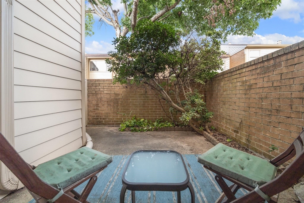 2074 Augusta Drive - Photo 16