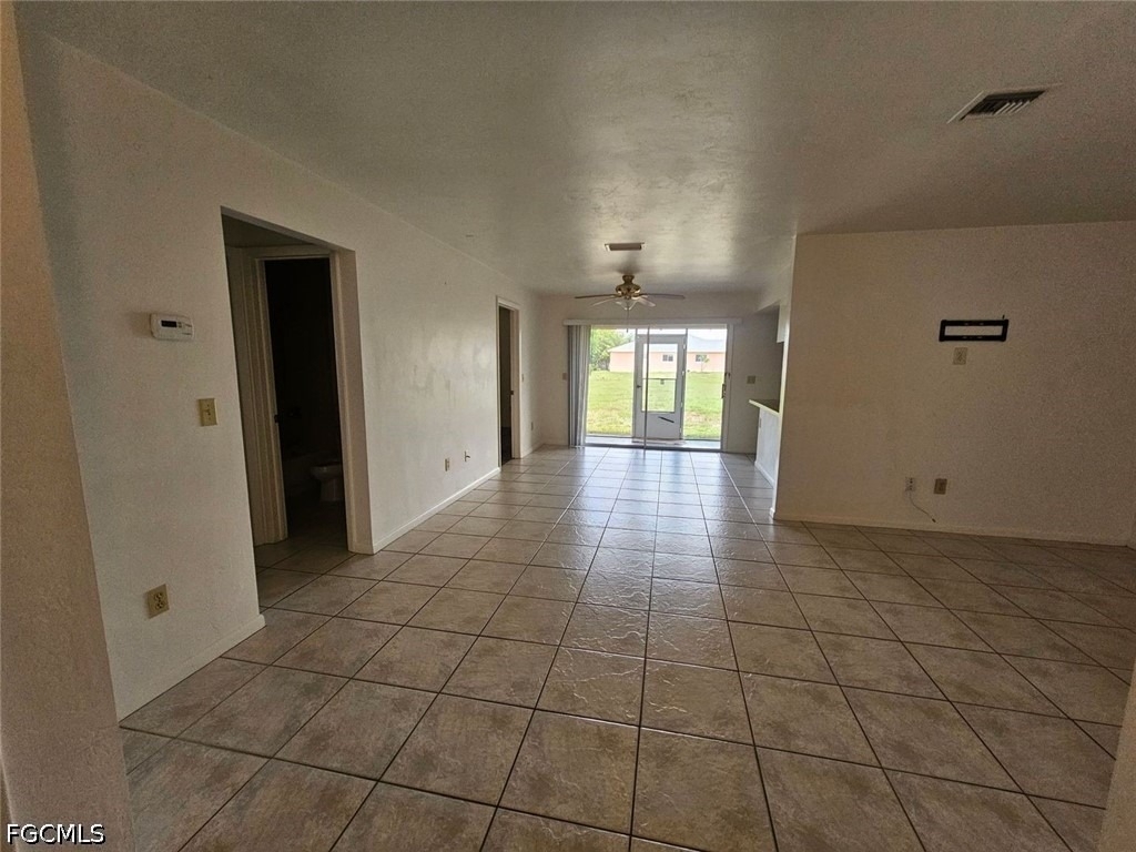 120 Sw Trafalgar Parkway - Photo 2