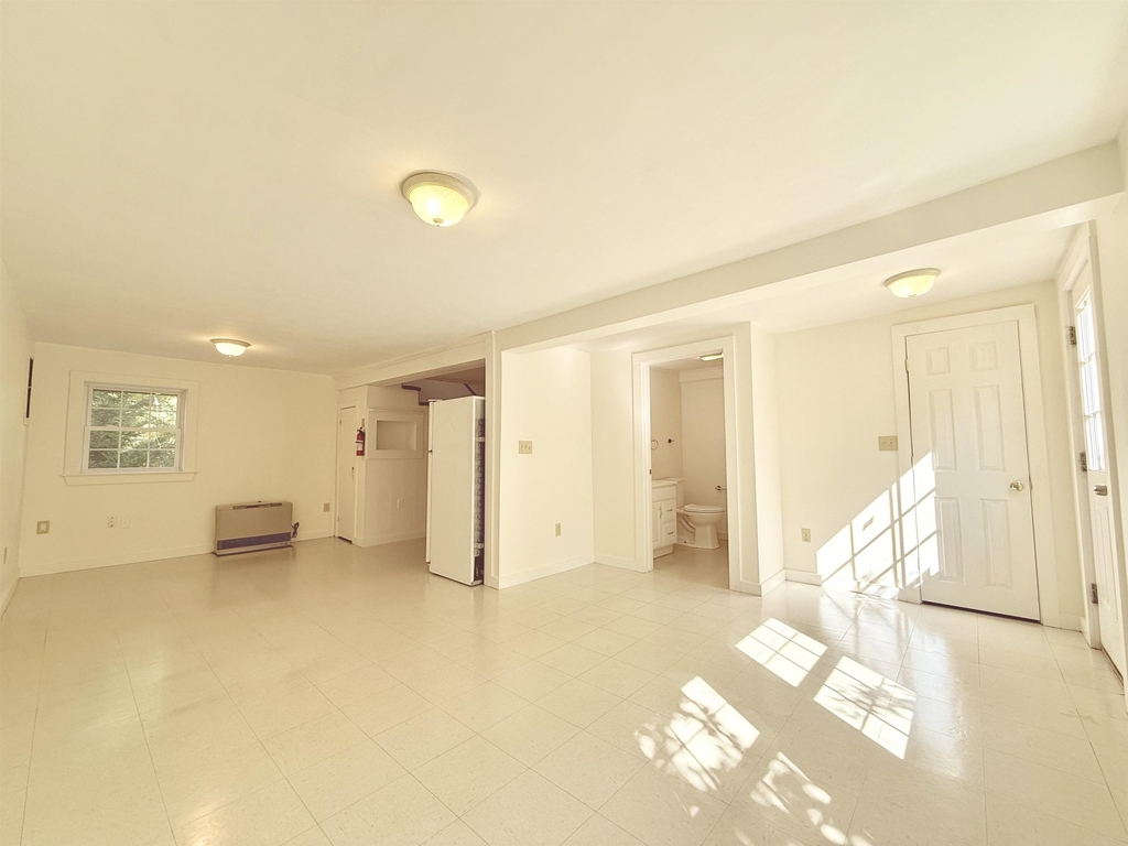 503 Tamworth - Photo 7