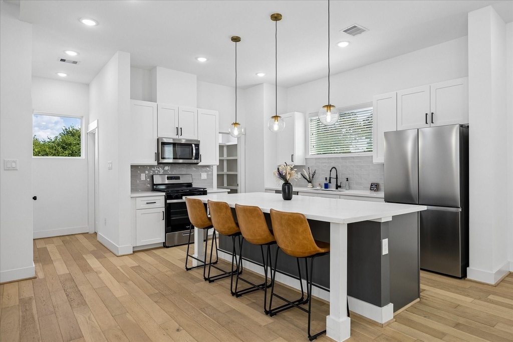 208 N York Street - Photo 5