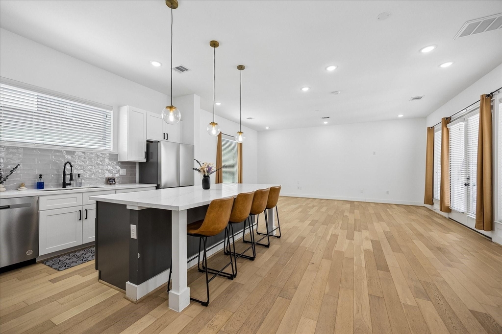 208 N York Street - Photo 12