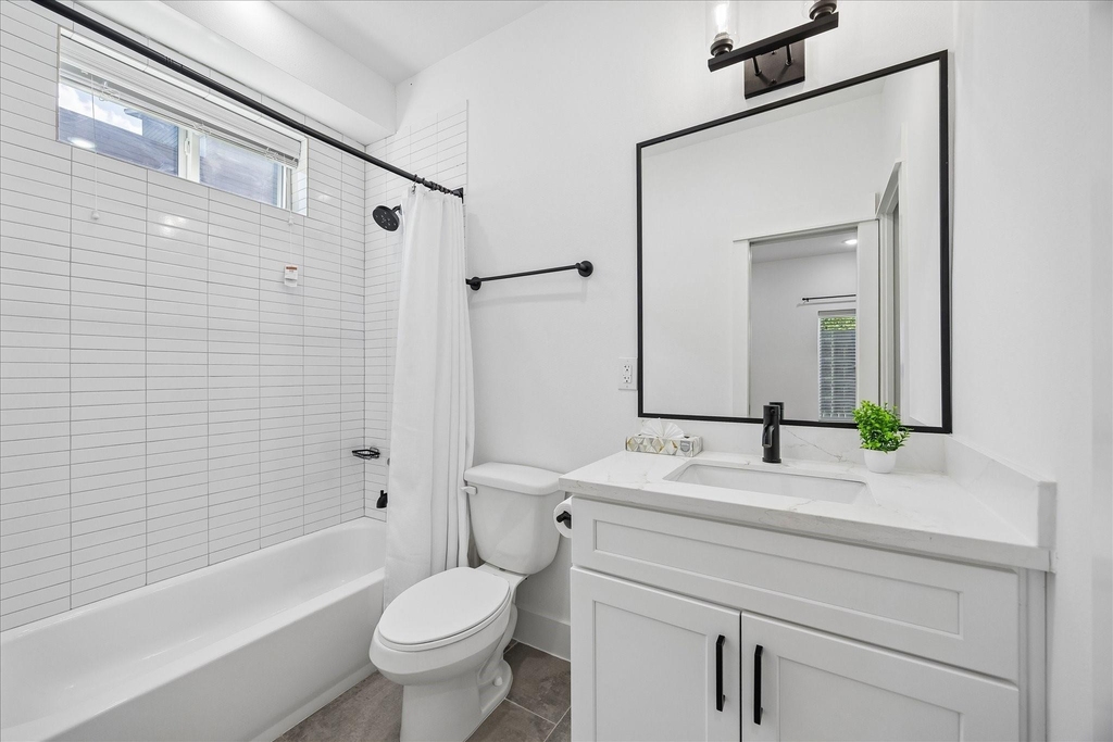 208 N York Street - Photo 21