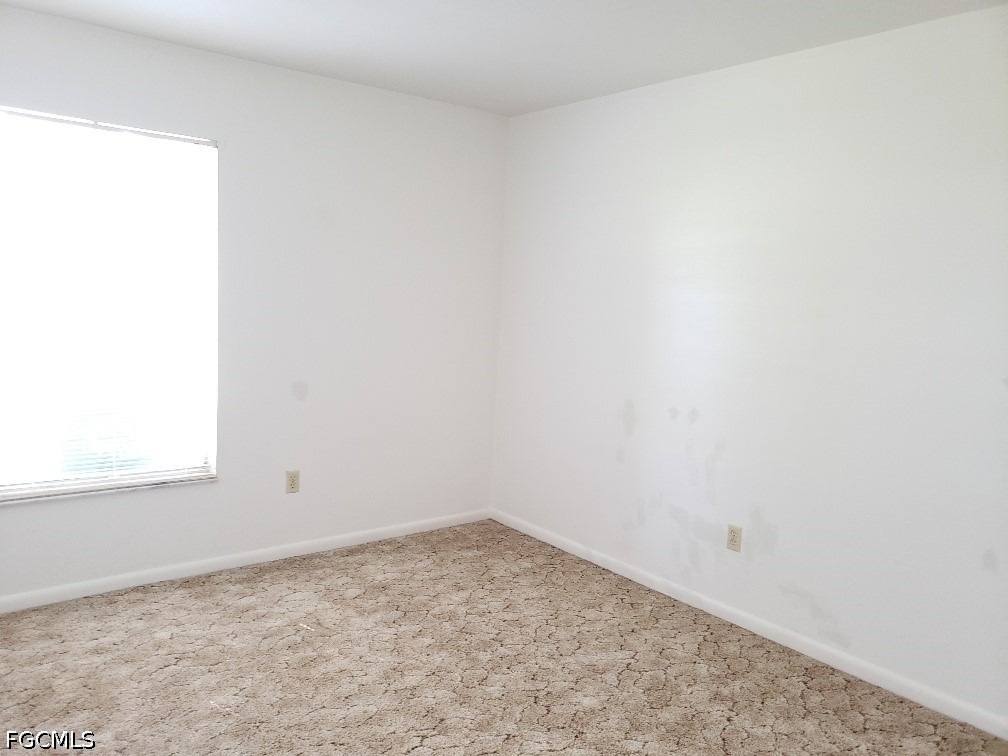 120 Sw Trafalgar Parkway - Photo 10
