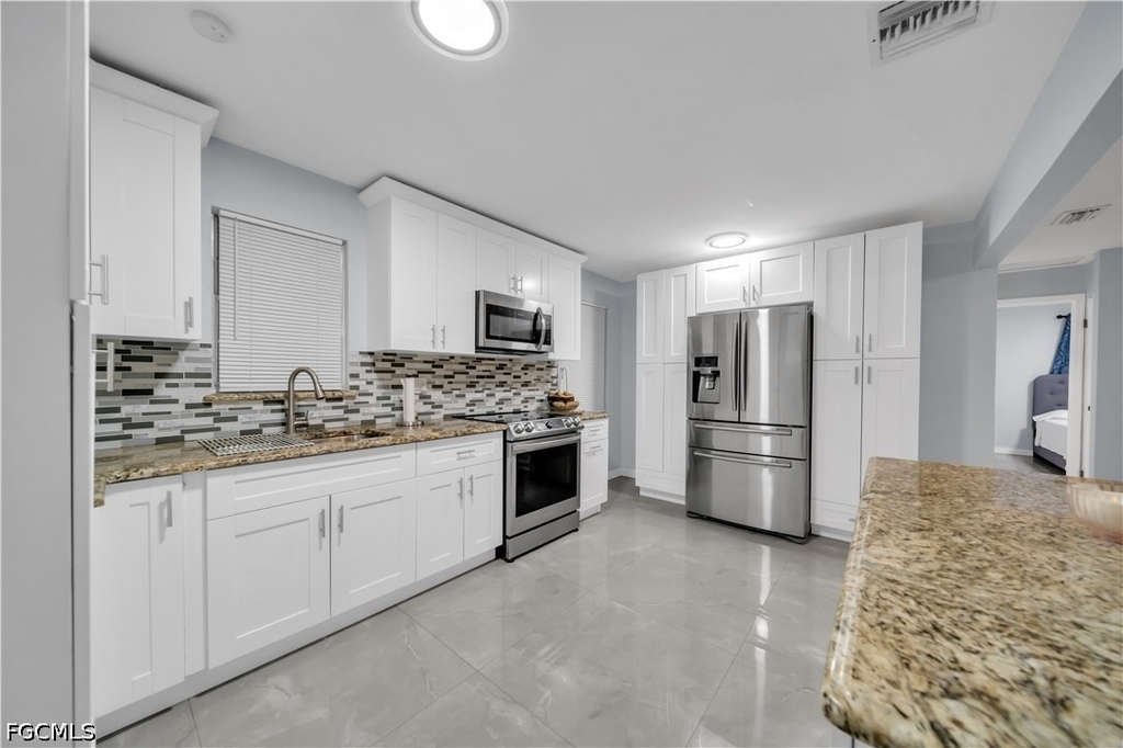77 Glenmont Drive W - Photo 3