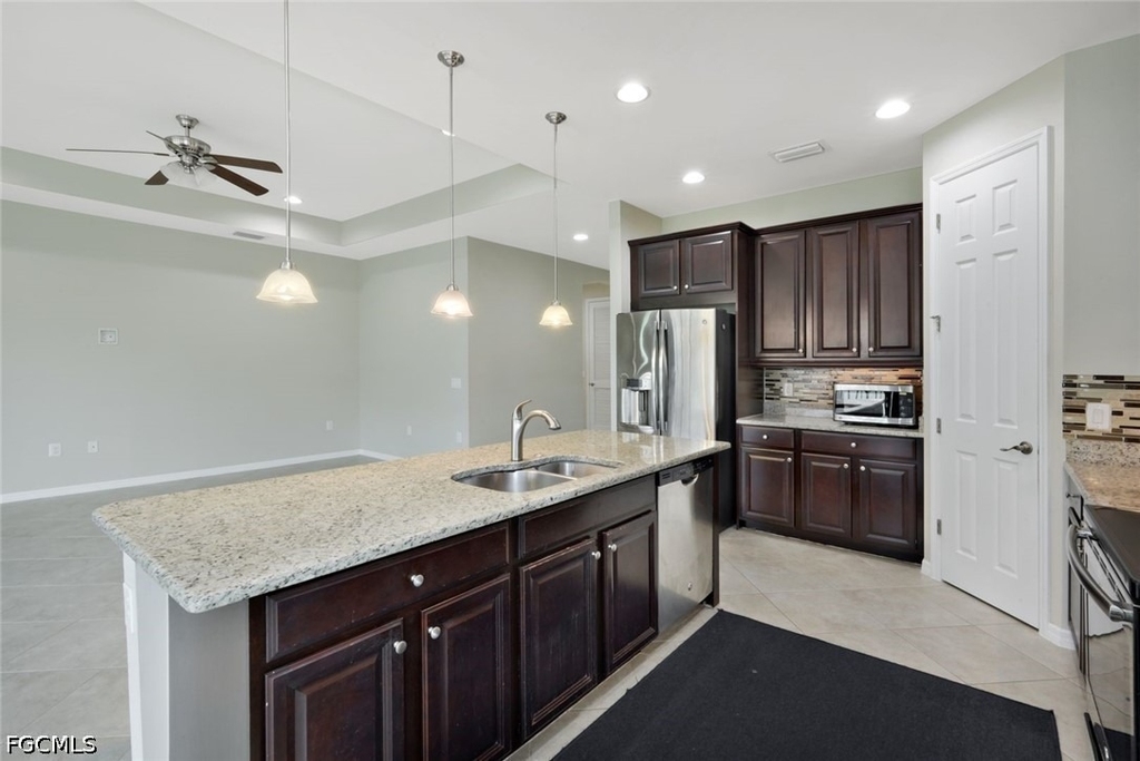 8649 Banyan Bay Boulevard - Photo 13