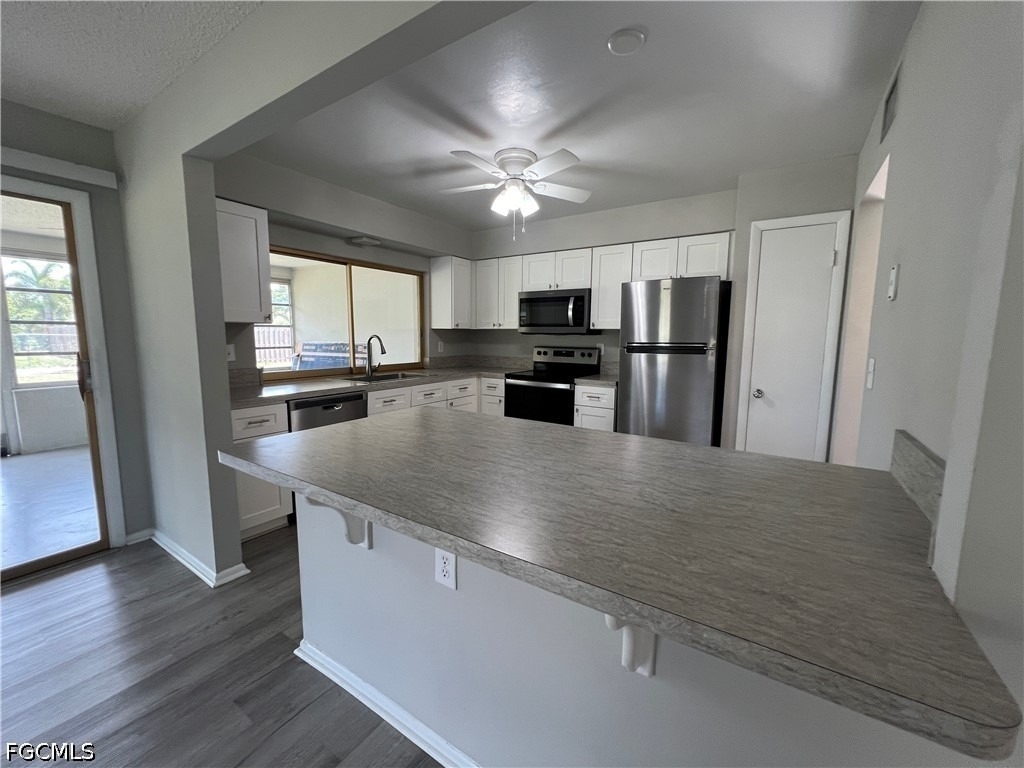 1920 W Lakeview Boulevard - Photo 9
