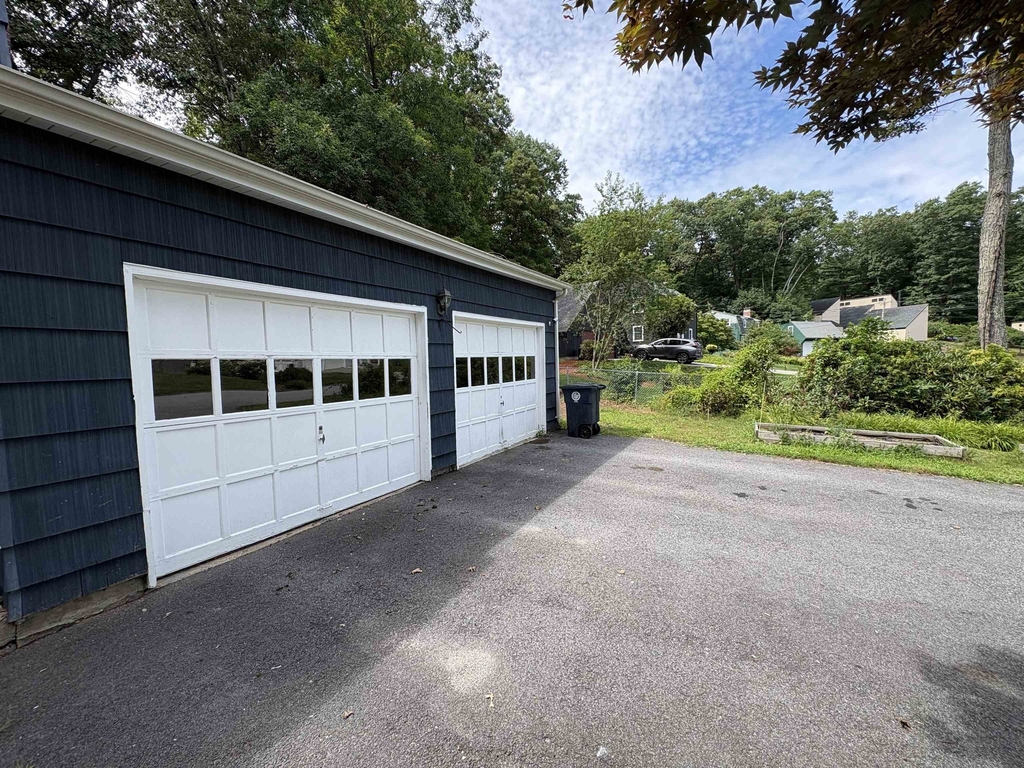 29 Dunbarton - Photo 2