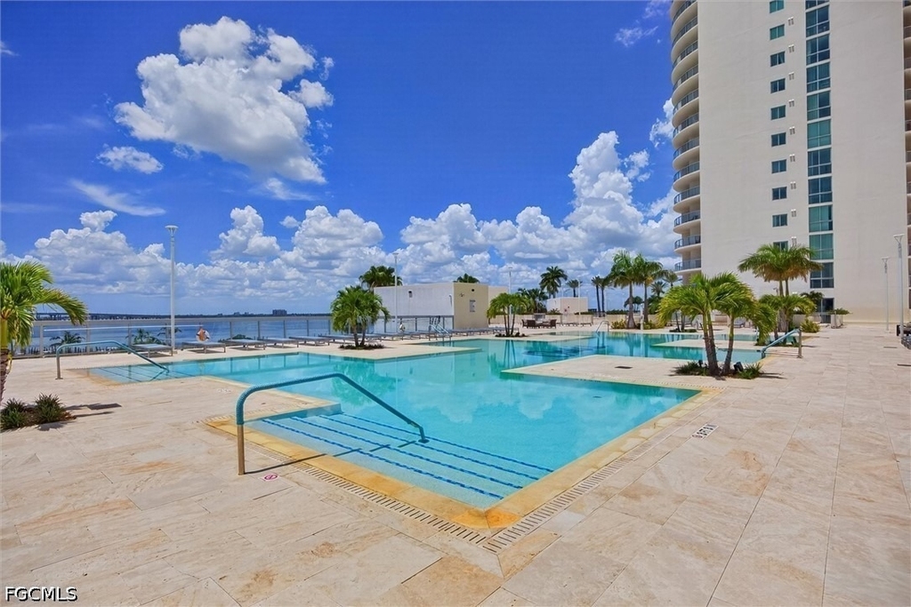 3000 Oasis Grand Boulevard - Photo 36