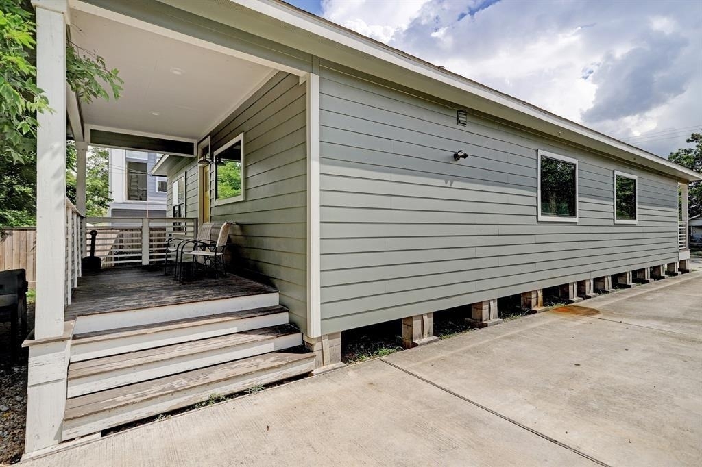 4727 Bell Street - Photo 9