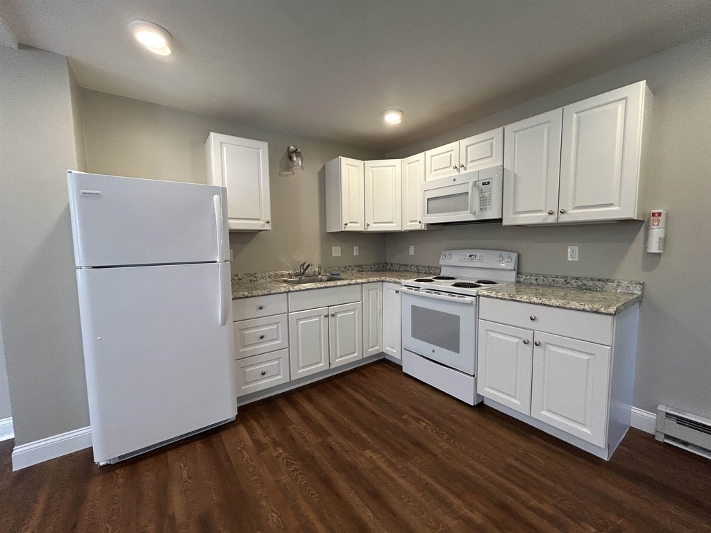 76 Main - Photo 1