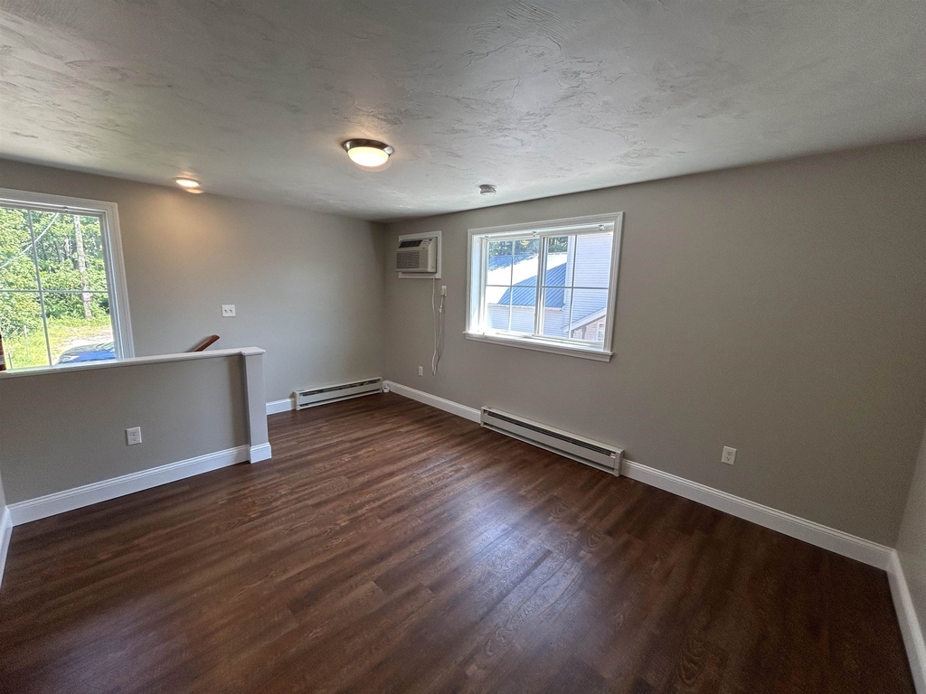 76 Main - Photo 5