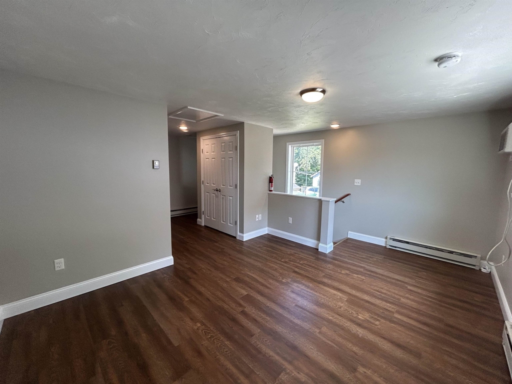 76 Main - Photo 6