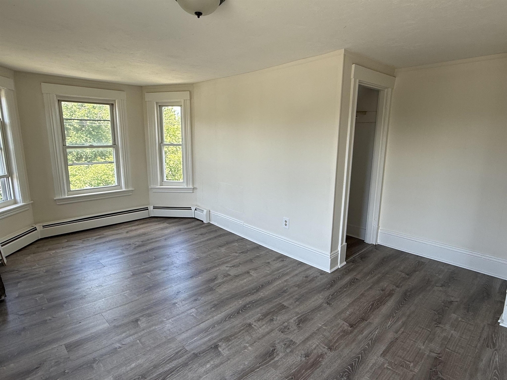 48 South - Photo 3