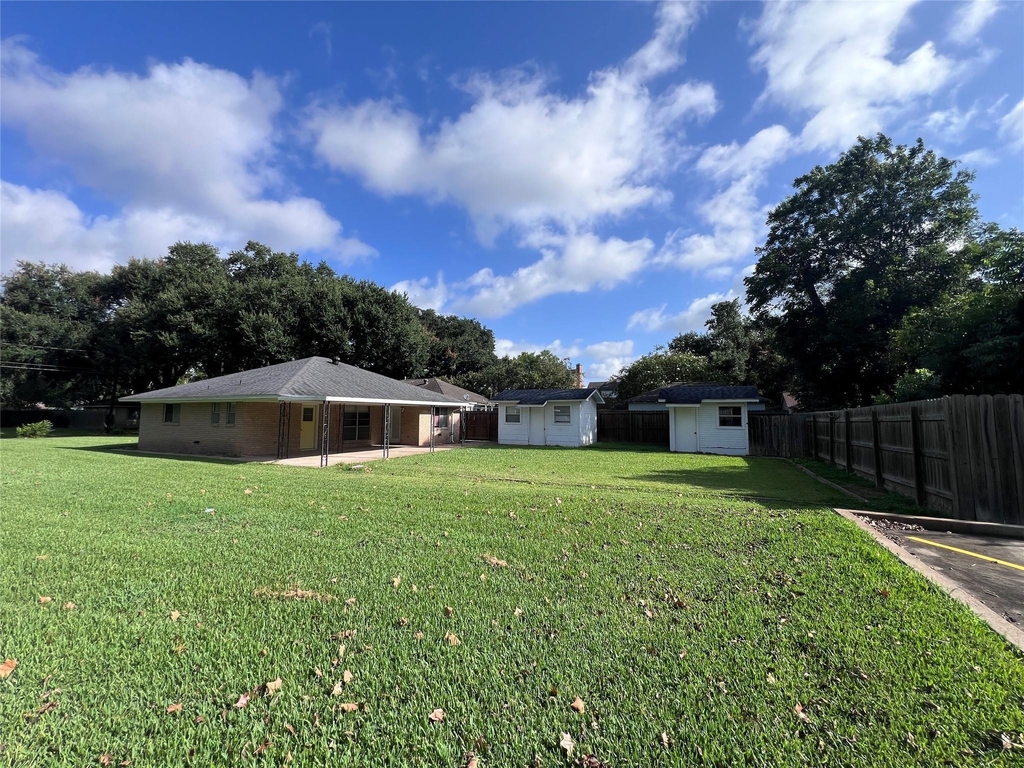 626 N Resident Street - Photo 4