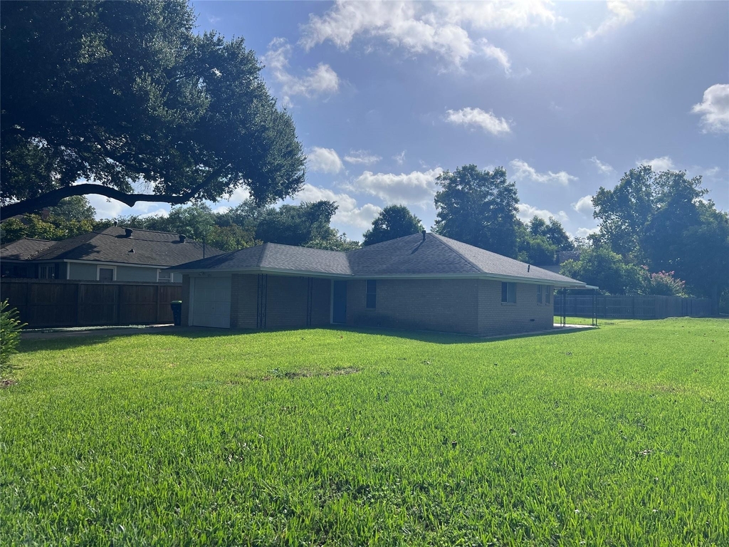 626 N Resident Street - Photo 1
