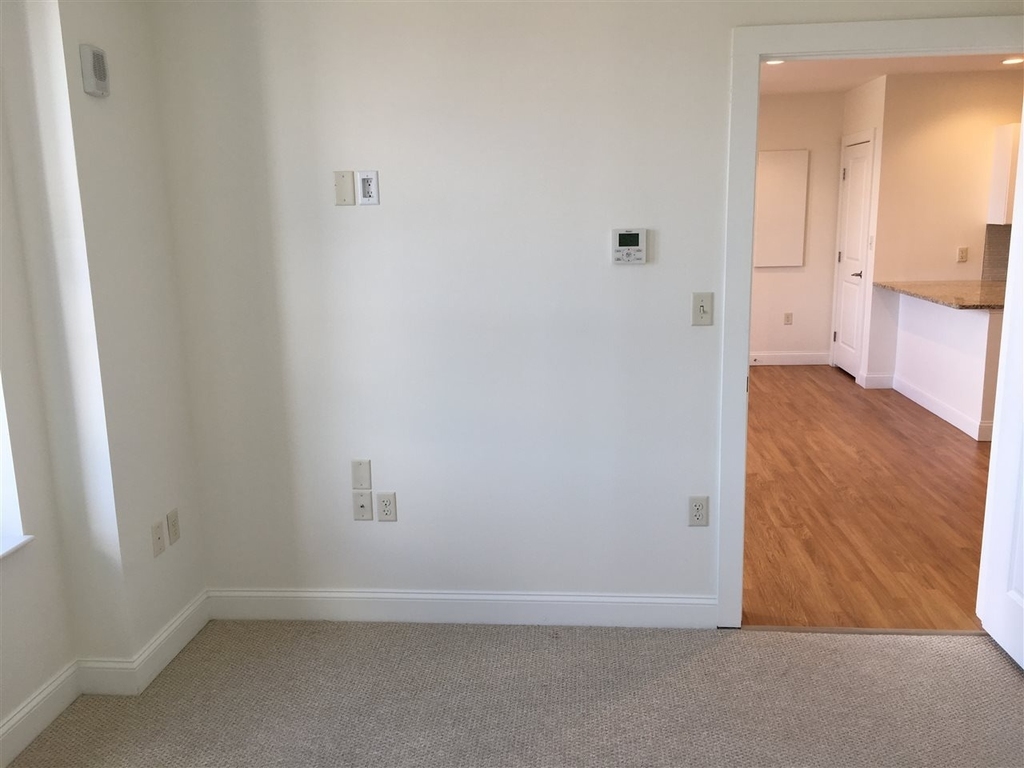 875 Elm - Photo 31