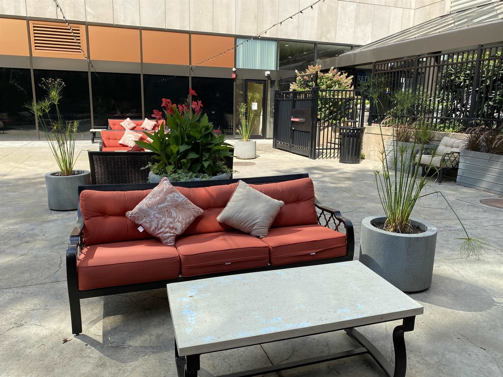 875 Elm - Photo 43