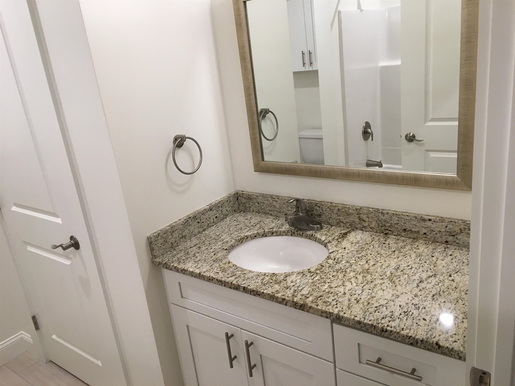 875 Elm - Photo 20