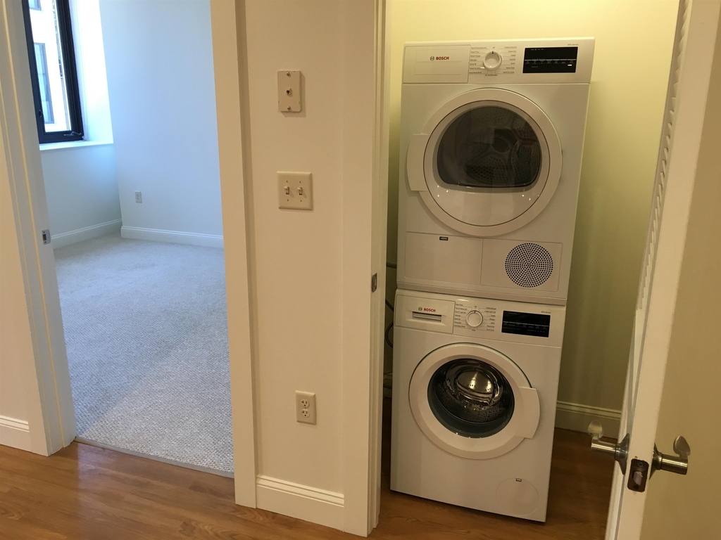 875 Elm - Photo 11