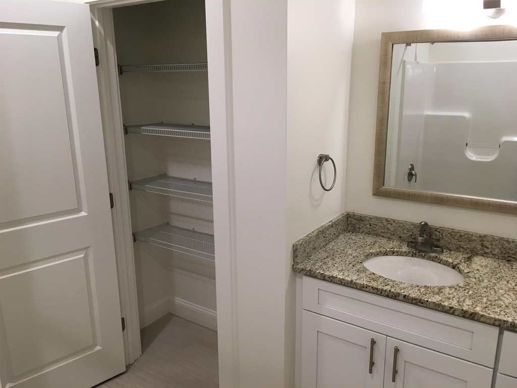 875 Elm - Photo 19