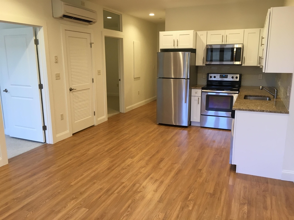 875 Elm - Photo 8