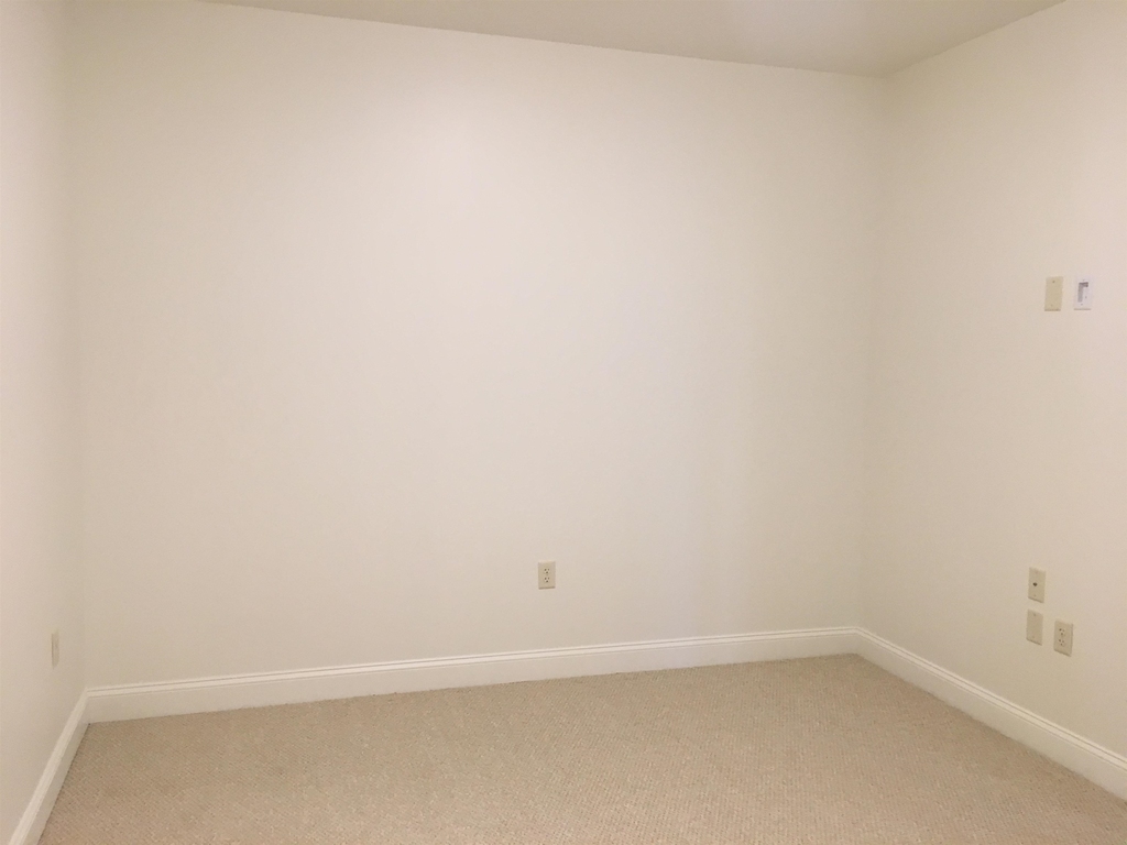 875 Elm - Photo 25