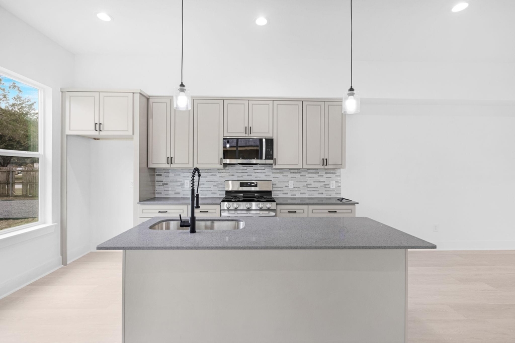 857 Fortune Street - Photo 10