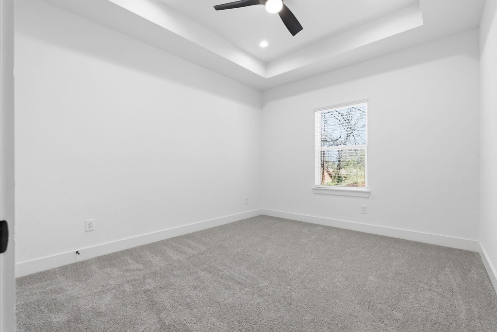 8805 Parkway Drive - Photo 19